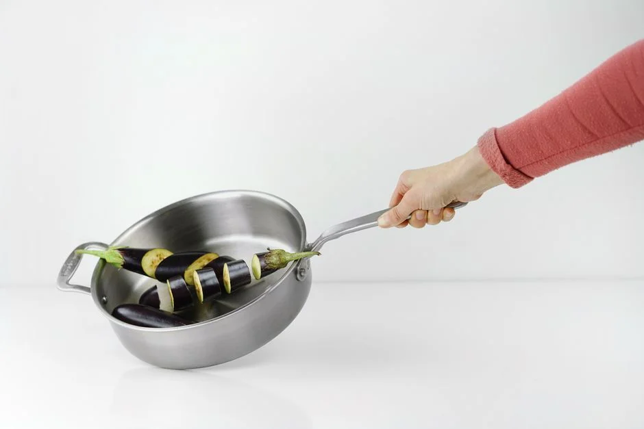 Demeyere Proline 7 vs Atlantis: Which Pan to Choose